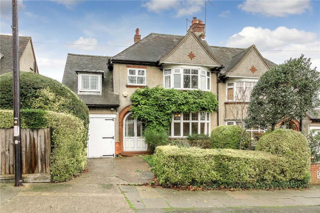 Main image of property: Chipsey Avenue, Northampton, Northamptonshire, NN1