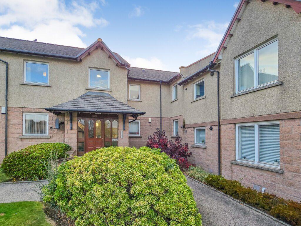Main image of property: Hilton Heights, Woodside, Aberdeen, AB24 4QE