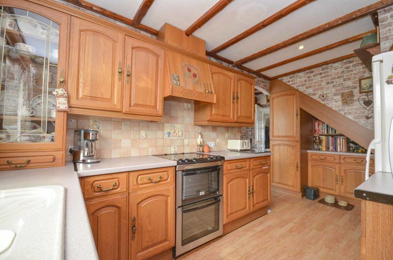 4 bedroom detached house for sale in Upton Manor Road, Brixham, TQ5