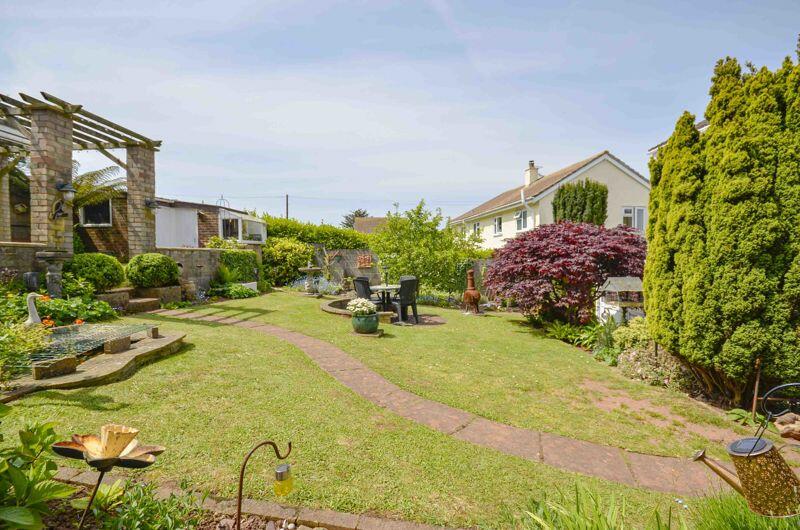 4 bedroom detached house for sale in Upton Manor Road, Brixham, TQ5