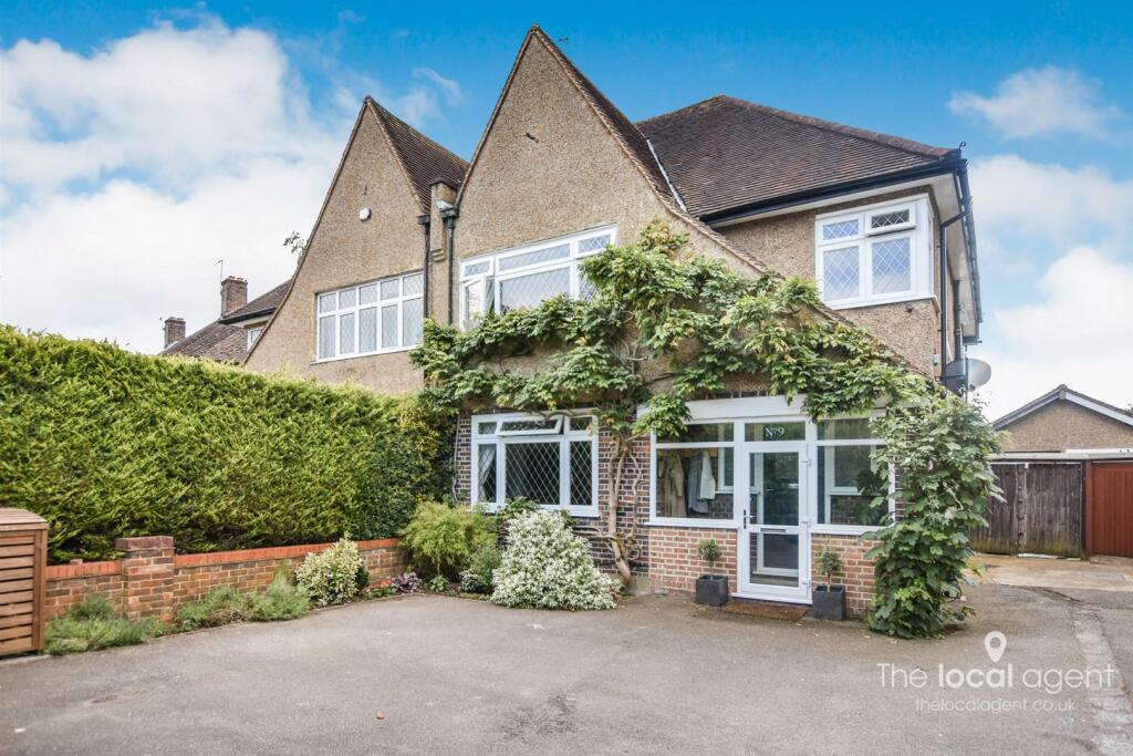 4 bedroom semidetached house for sale in Dorking Road, Epsom, KT18