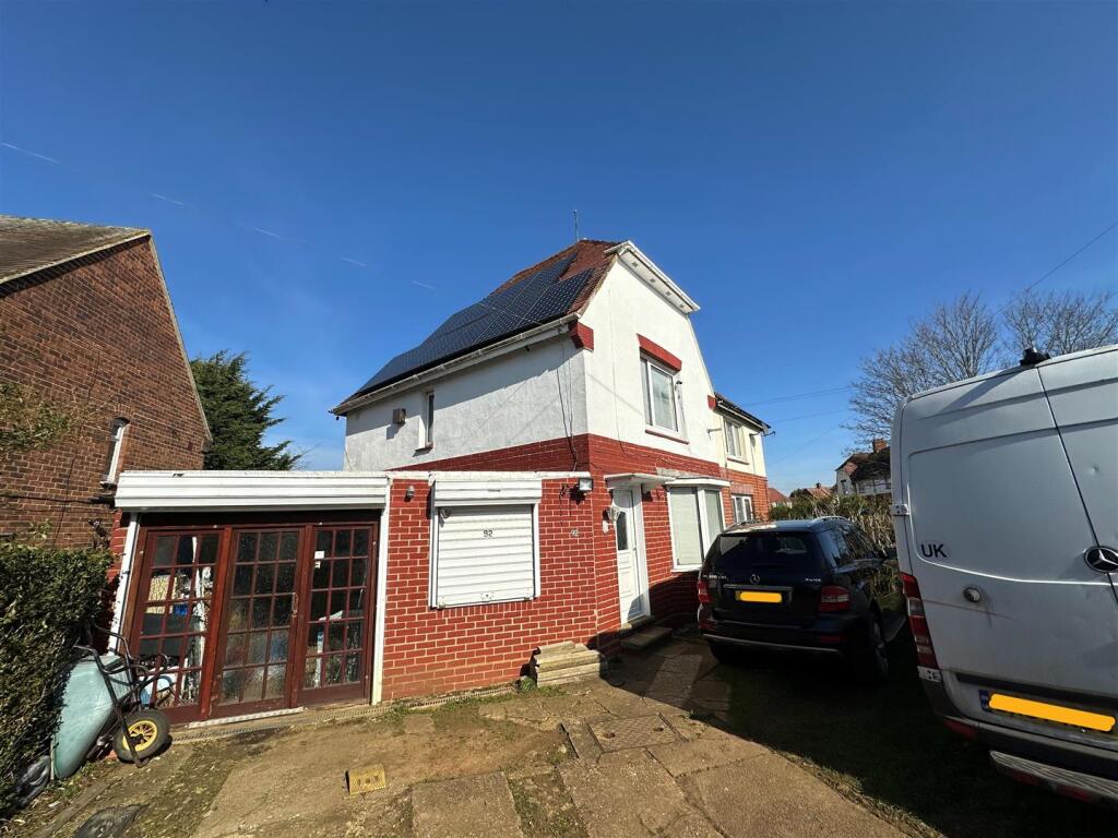 Main image of property: Kingsway, Wellingborough