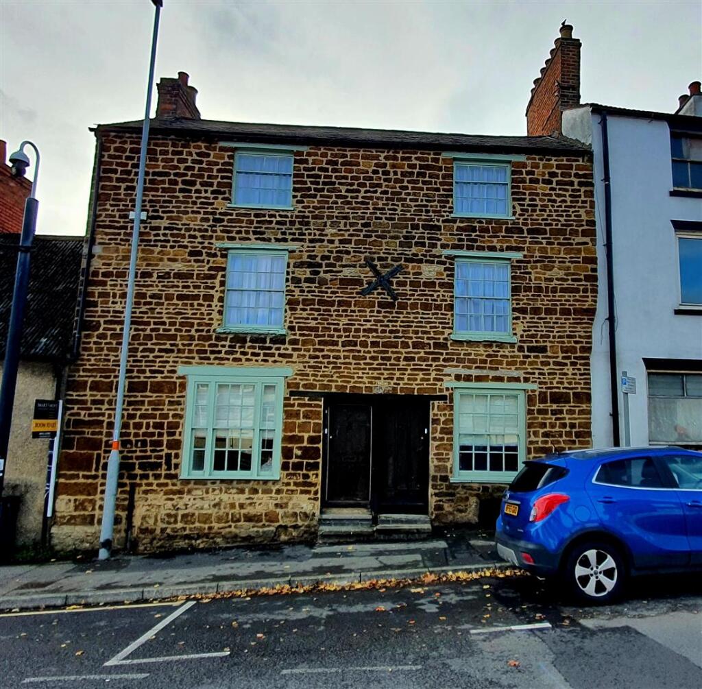 Main image of property: Broad Green, Wellingborough