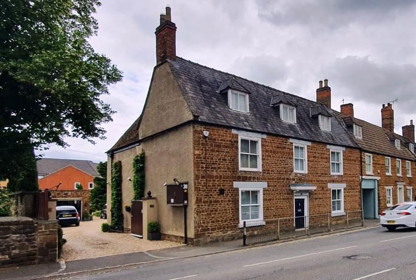 Main image of property: Broad Green, Wellingborough