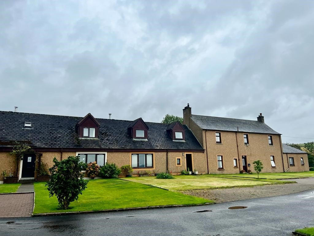 4 bedroom barn conversion for sale in Muggersland Burn, Craigie