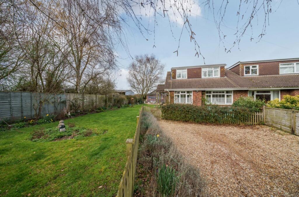 3 bedroom semidetached house for sale in Wangfield Lane, Curdridge, Southampton, Hampshire, SO32