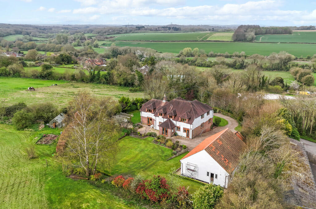 7 bedroom detached house for sale in Chalk Hill, Soberton, Southampton