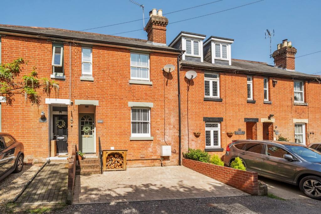 Main image of property: Pondside Lane, Bishops Waltham, Southampton, Hampshire, SO32
