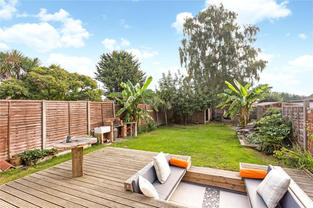 3 bedroom semidetached house for sale in Hamble Lane, Bursledon