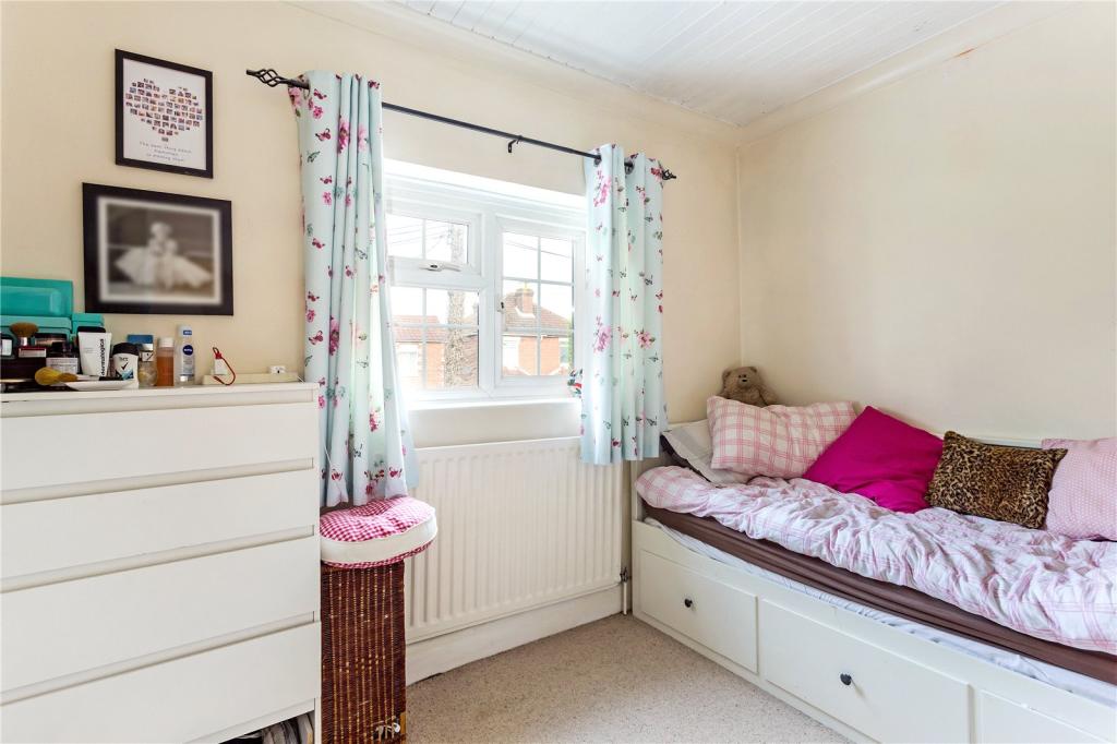 3 bedroom semidetached house for sale in Hamble Lane, Bursledon