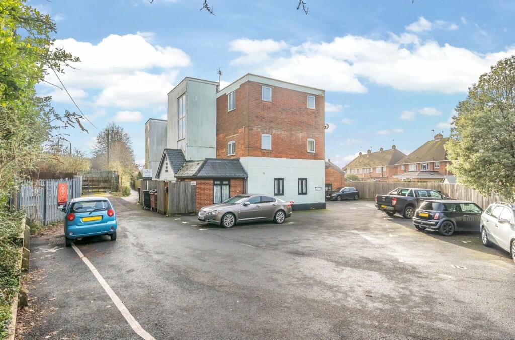 1 bedroom apartment for sale in Station Approach, Romsey, Hampshire, SO51