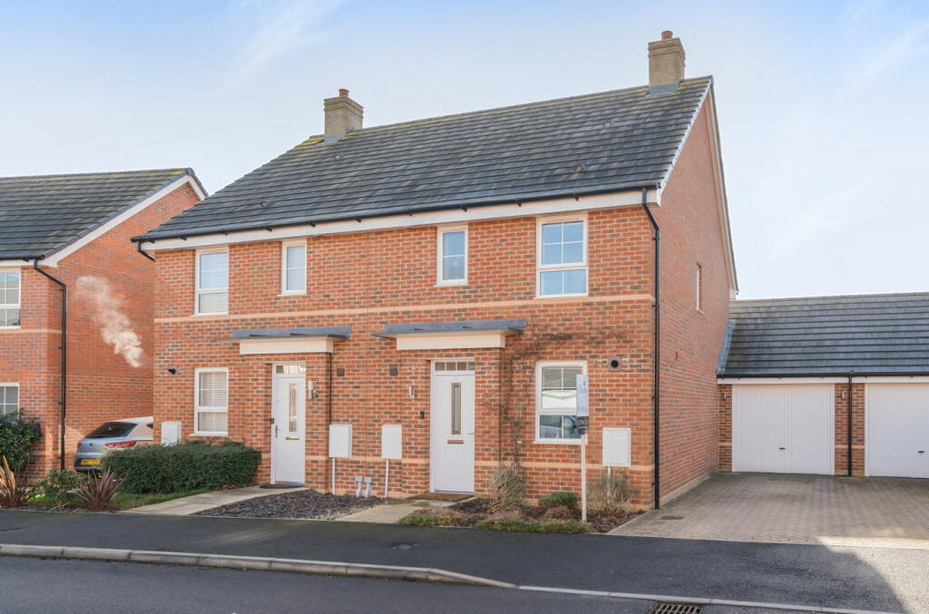 3 bedroom semidetached house for sale in Doswell Avenue, Ampfield