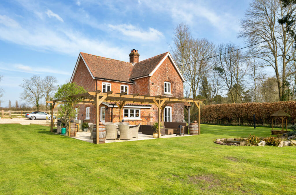 4 bedroom cottage for sale in Woodington Road, East Wellow, Romsey