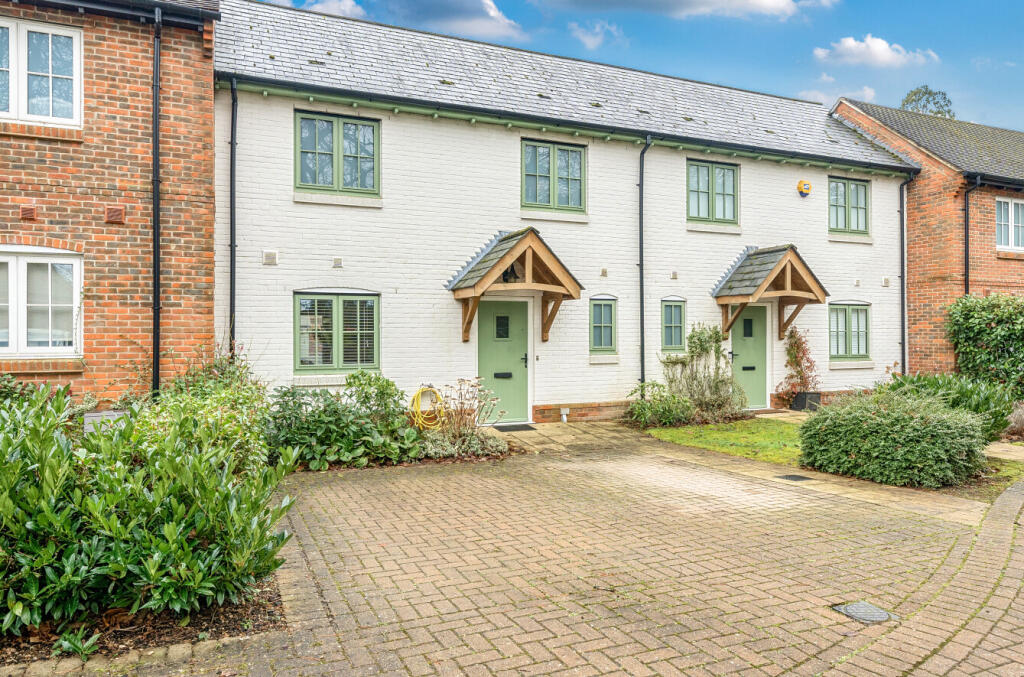 Main image of property: Baroona Close, Romsey, Hampshire, SO51