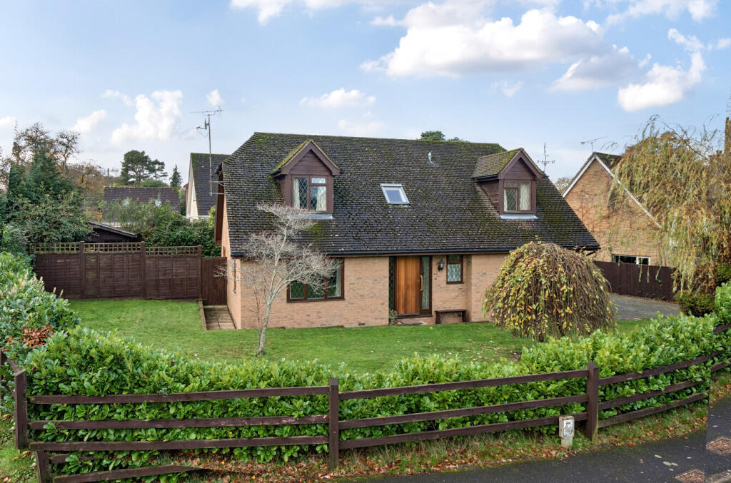 Main image of property: Pear Tree Drive, Landford, Salisbury, Wiltshire, SP5