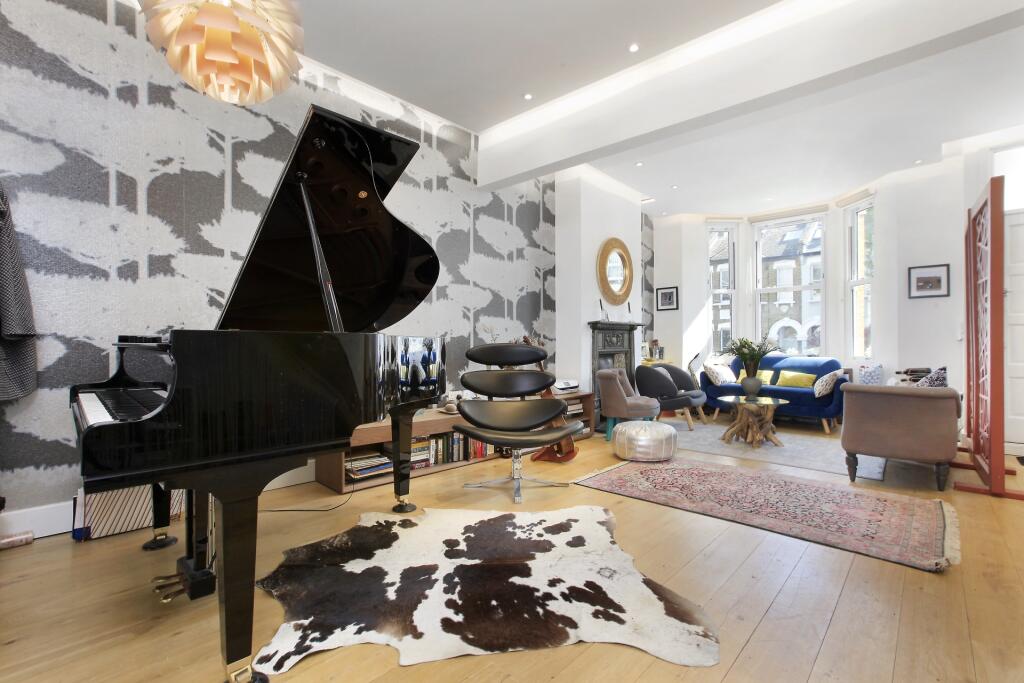 Main image of property: Tonsley Hill, Wandsworth, SW18