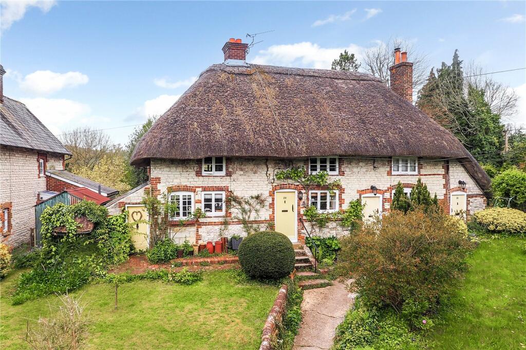 2 bedroom semidetached house for sale in North Lane, Buriton