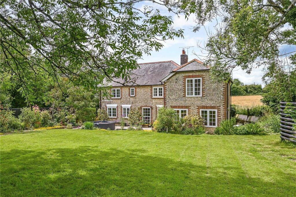 4 bedroom house for sale in Froxfield, Petersfield, Hampshire, GU32