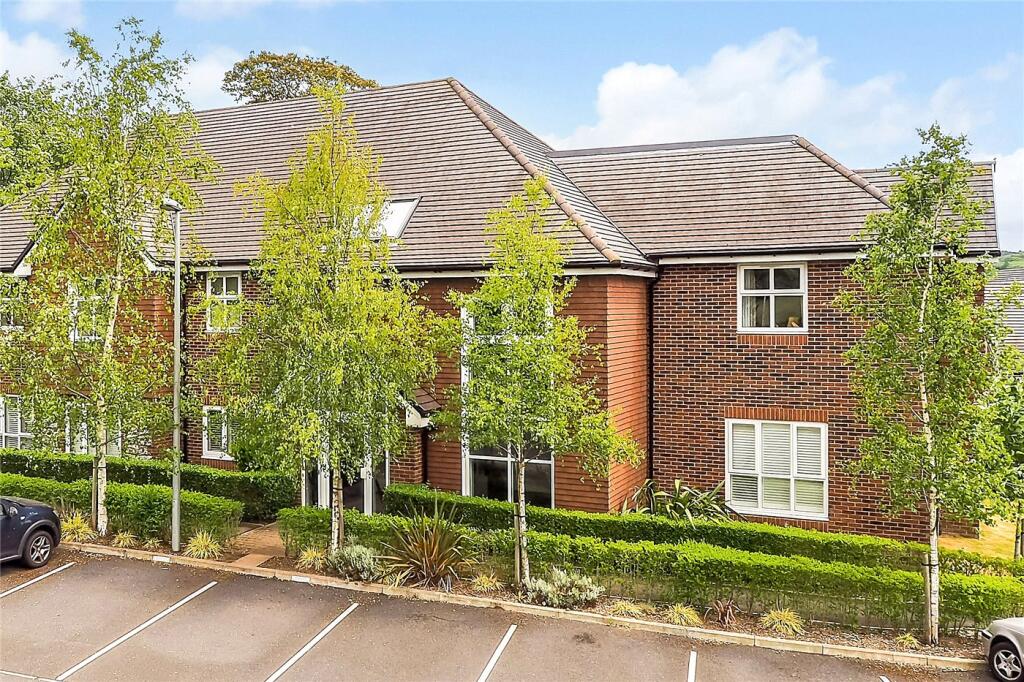 Main image of property: Farnham Road, Liss, Hampshire, GU33
