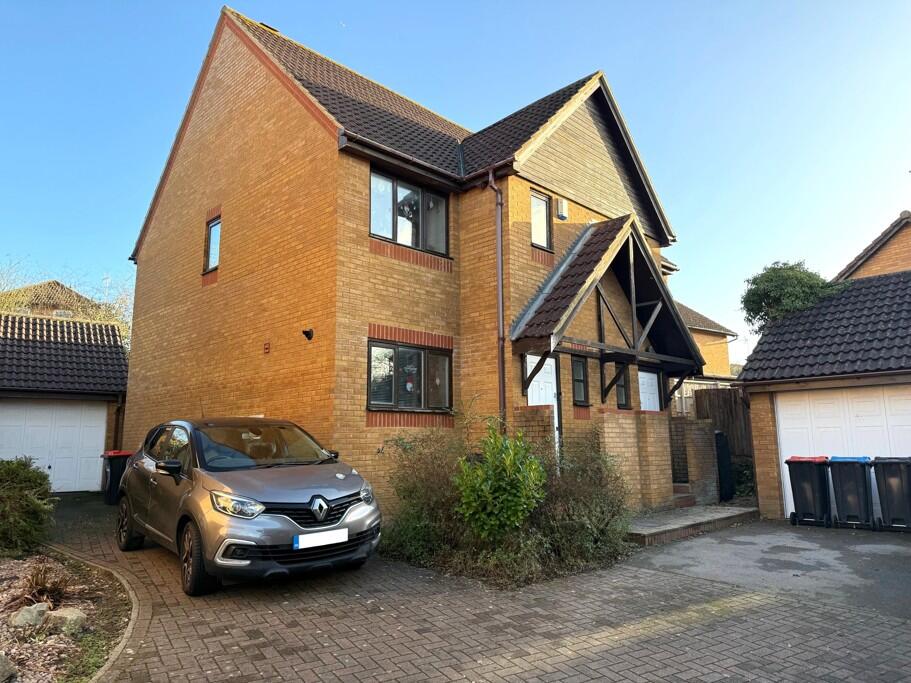 Main image of property: Forthill Place, Shenley Church End 