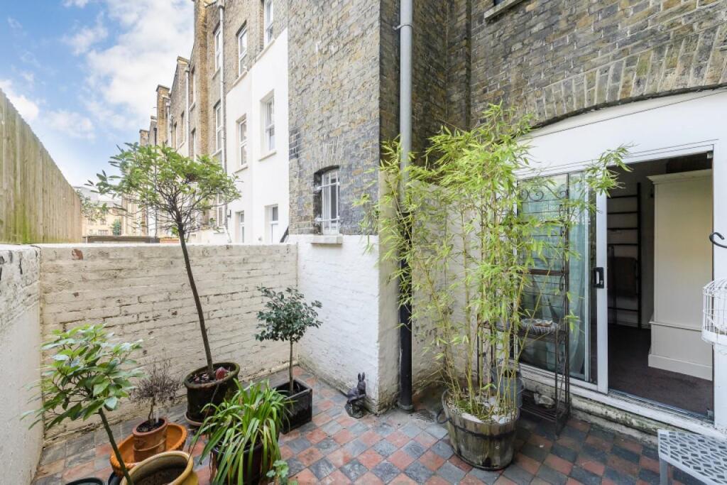 Main image of property: Elephant & Castle