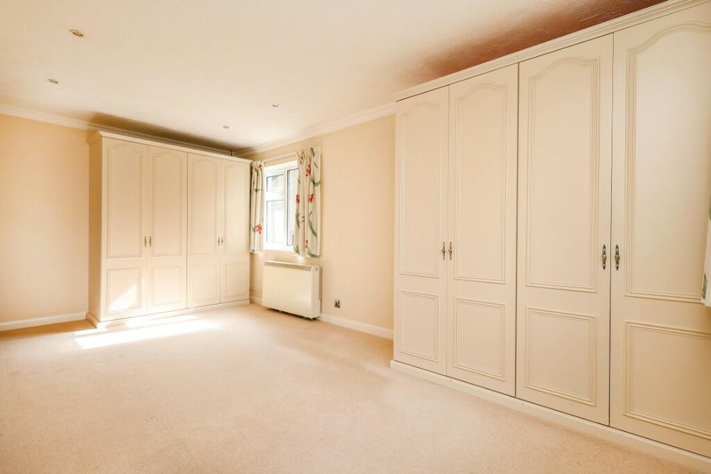 2 bedroom apartment for sale in Hill Brow Road, Liss, Hampshire, GU33