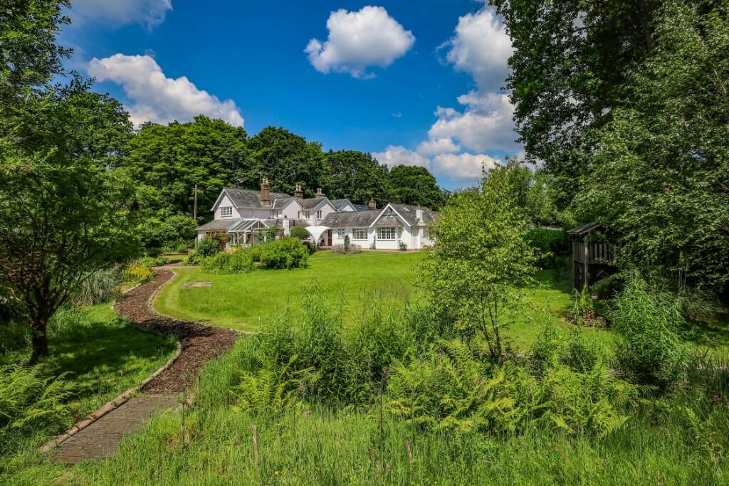 4 bedroom character property for sale in Liss Forest, GU33