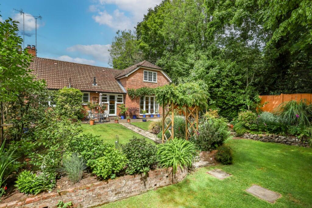 Main image of property: St. Marys Road, Liss, Hampshire, GU33