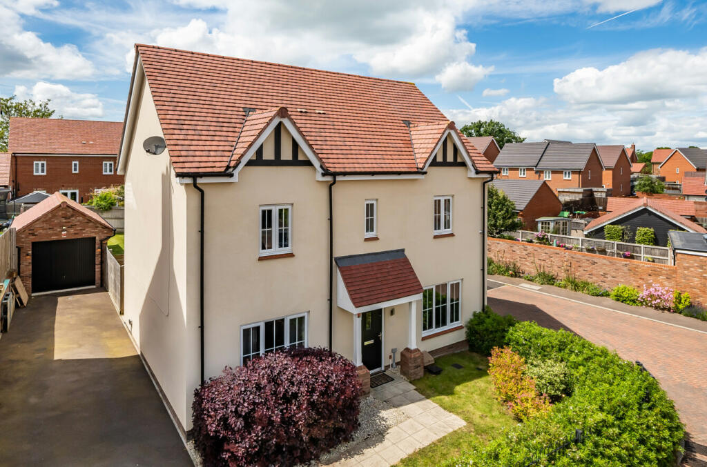 Main image of property: Oxlip Road, Stansted, Essex, CM24