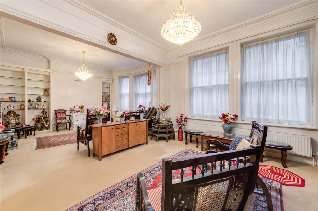 Main image of property: Bedford Court Mansions, Bedford Avenue, Bloomsbury, London, WC1B