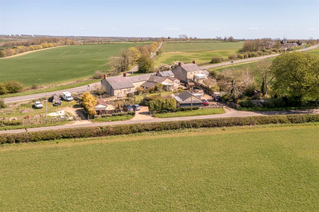 6 bedroom barn conversion for sale in Souldern, Nr Bicester, OX27