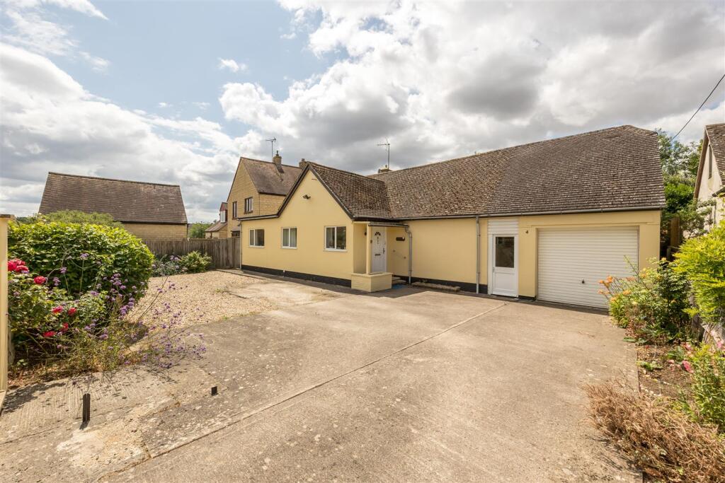 Main image of property: Park Close, Kirtlington