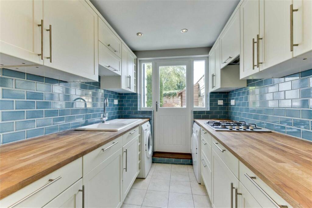 House to rent on Hanger Hill, Weybridge