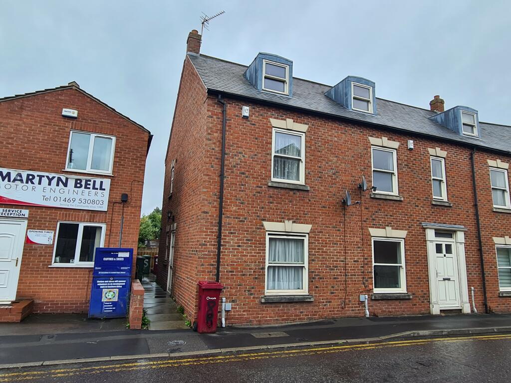 2 bedroom terraced house for sale in 8 The Heights, Barton Lane, Barrow