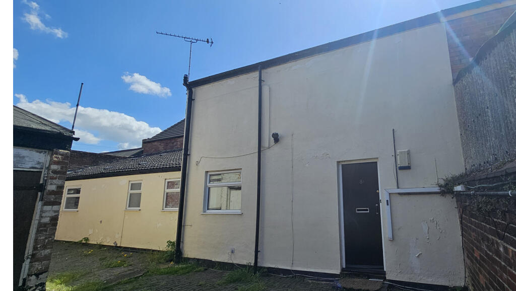 Main image of property: 8A Robey Street, Lincoln, Lincolnshire, LN5