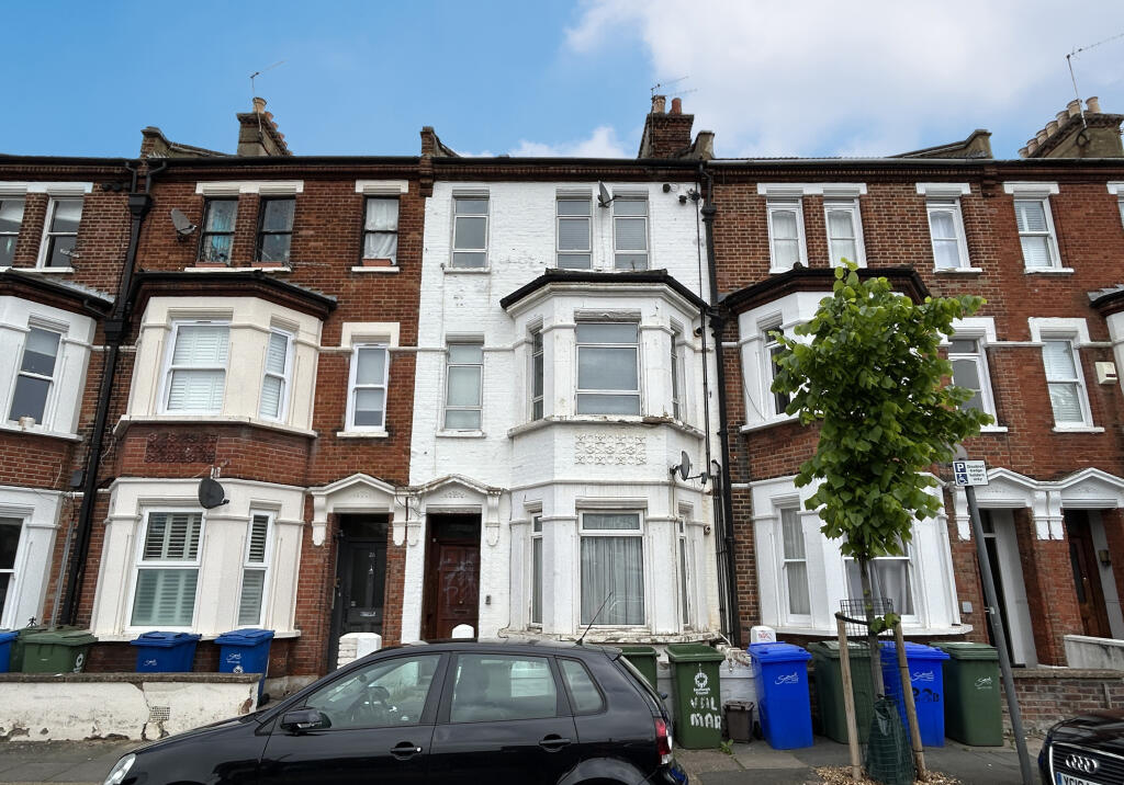 Main image of property: Flat 2, 24 Valmar Road, Camberwell, London, SE5