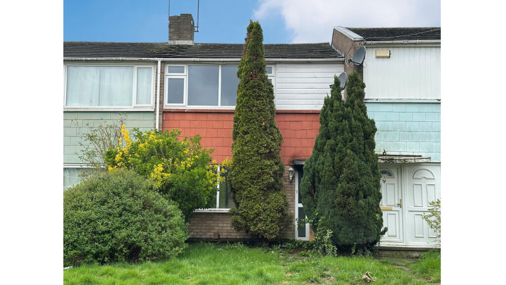 Main image of property: 28 Yardeley, Basildon, Essex, SS15