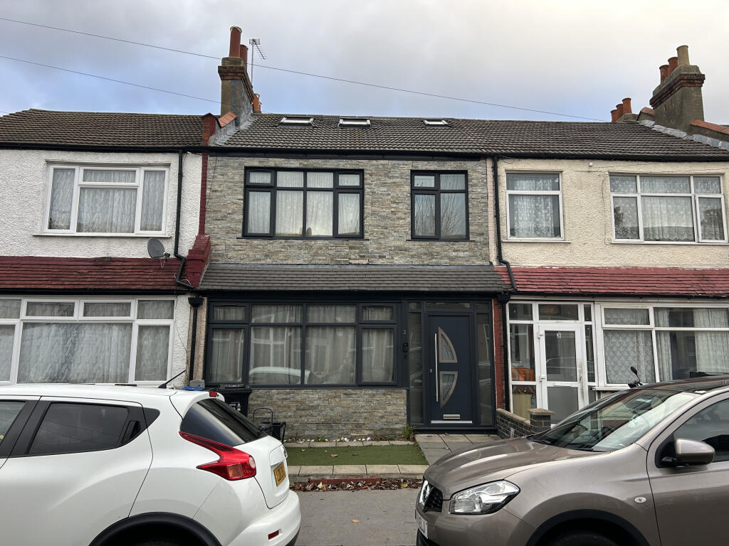 Main image of property: 2 Trafford Road, Thornton Heath, Greater London, CR7