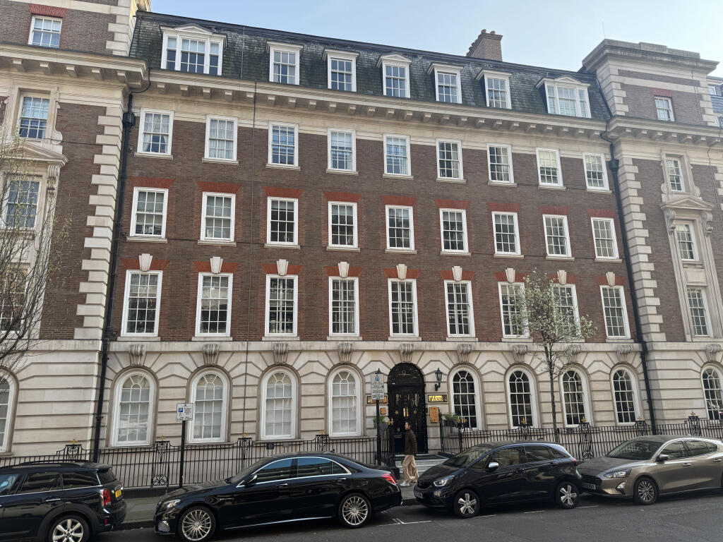 Main image of property: Raised Ground Floor Medical Unit at Stone House, 9 Weymouth Street, Marylebone, London, W1W