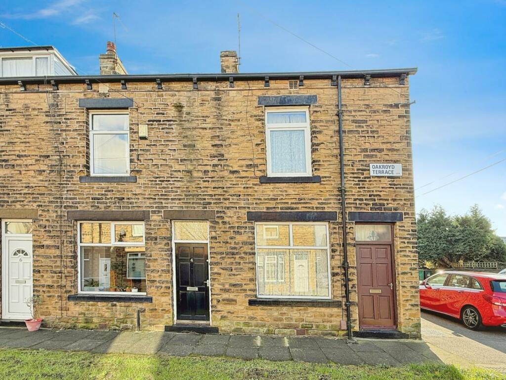 3 bedroom end of terrace house for sale in Oakroyd Terrace, Stanningley