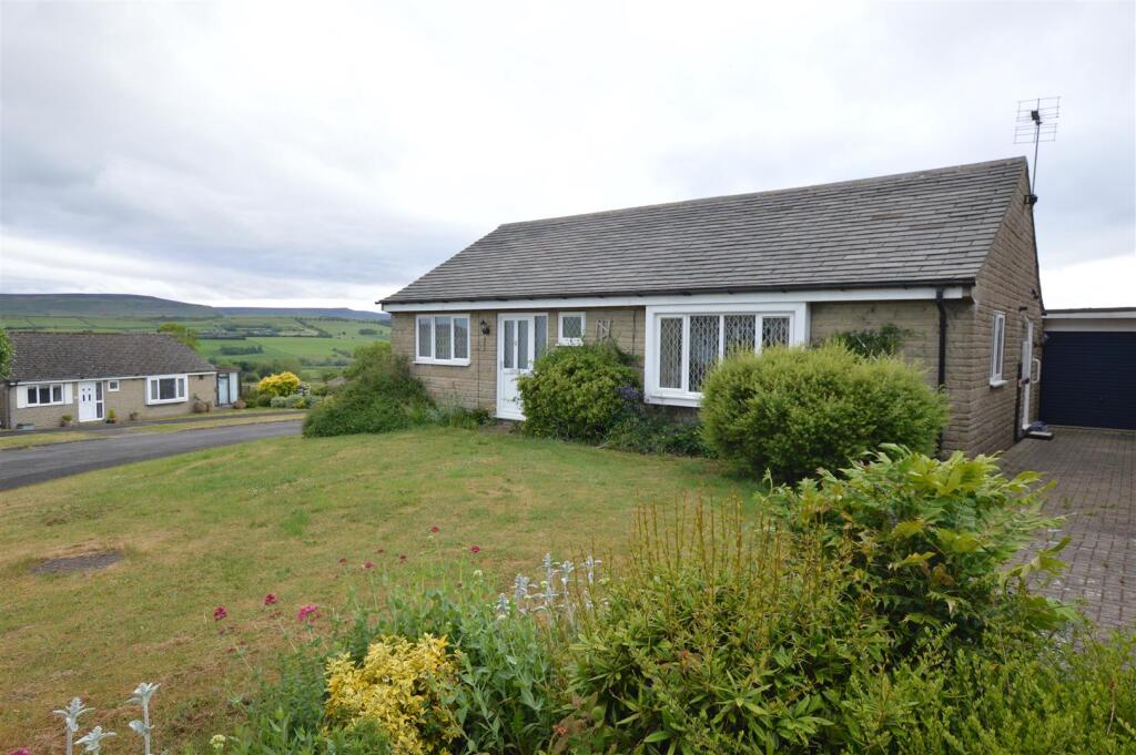 Main image of property: Park View, Leyburn