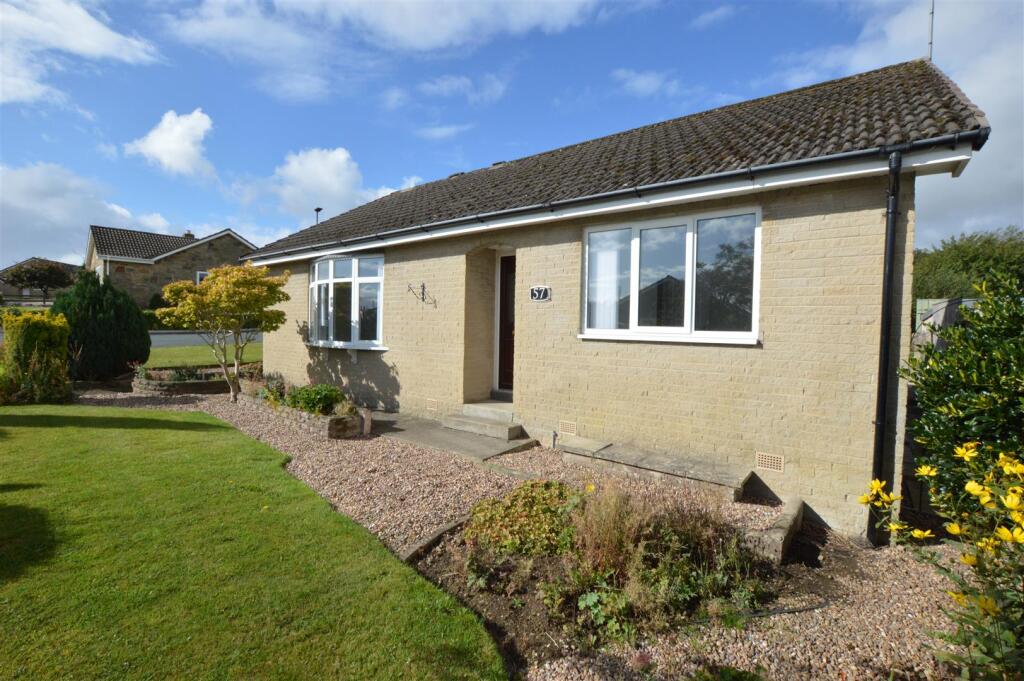 Main image of property: Mount Drive, Leyburn