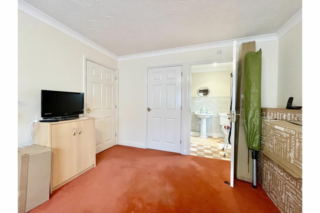 3 bedroom detached house for sale in Shearers Drive, Spalding, PE11