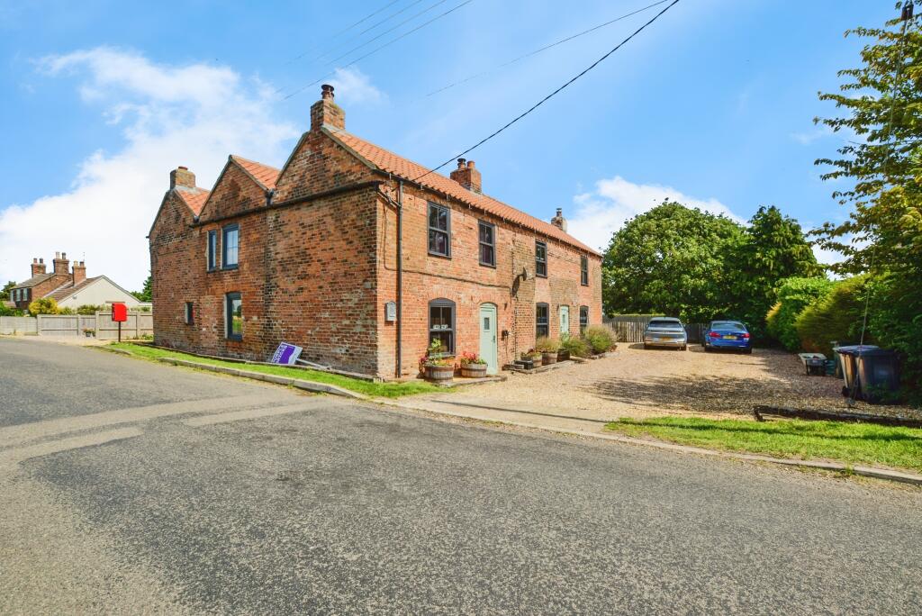 Main image of property: 5 Bed House With A Two Bed Annex, Croft Lane, Skegness, PE24
