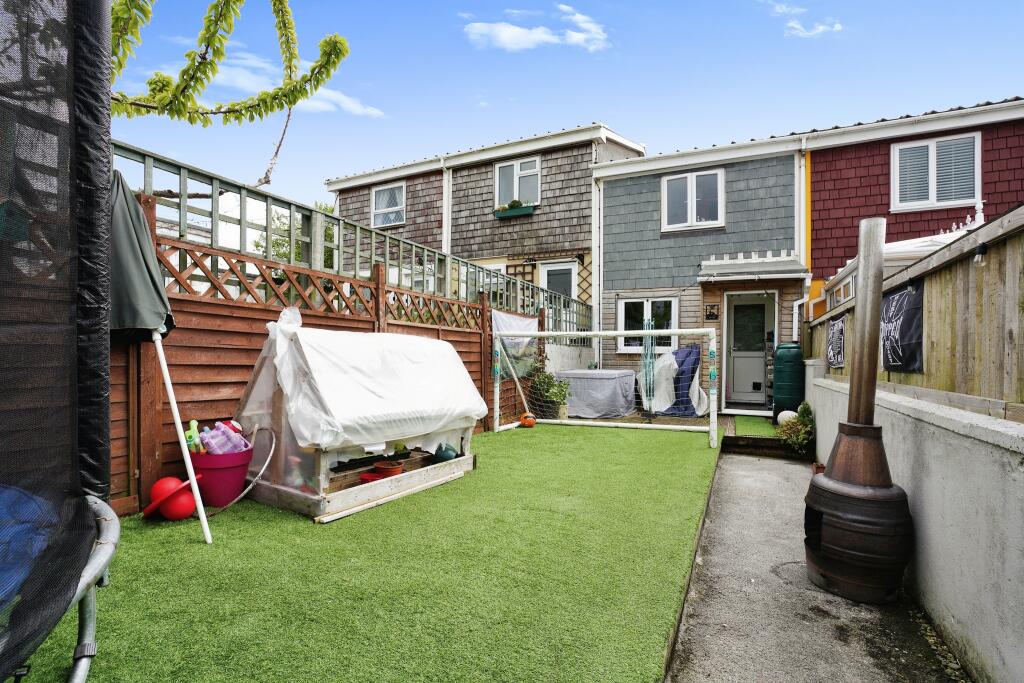 3 bedroom terraced house for sale in Trenarren View, St. Austell, PL25