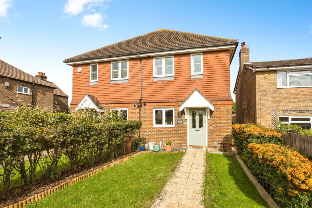 Main image of property: Reigate Road, Horley, RH6