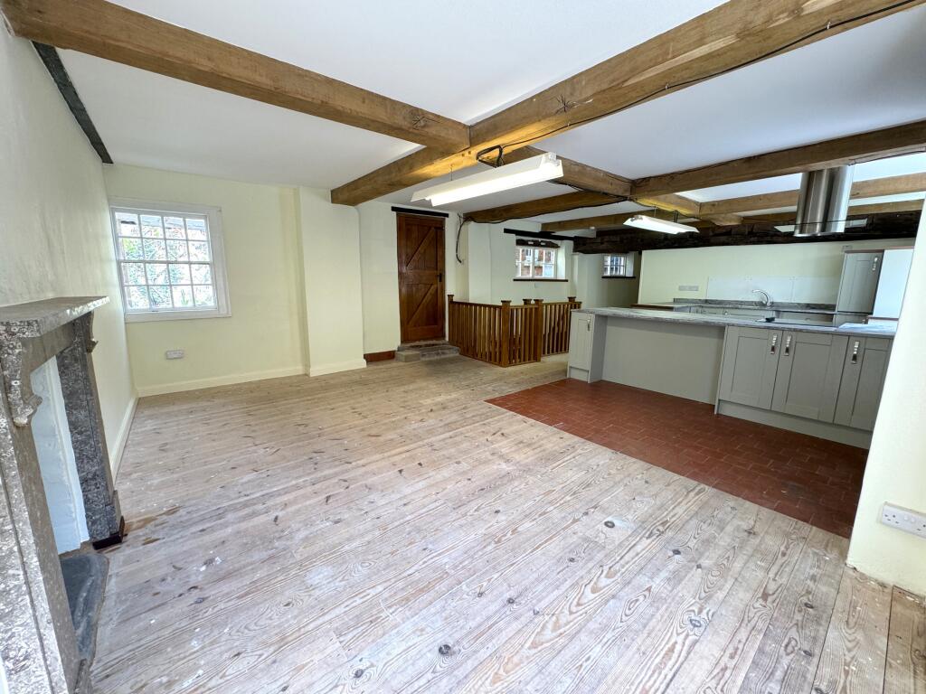 Main image of property: Elm Tree, Long Street, Devizes, SN10