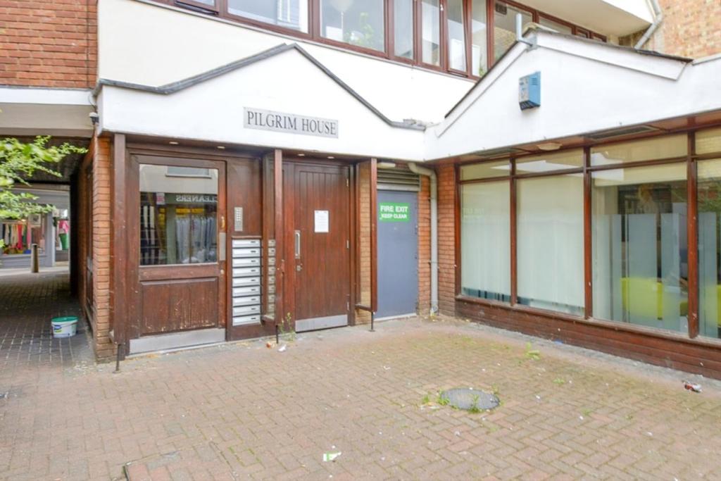 Studio flat for sale in Evron Place, Hertford, SG14