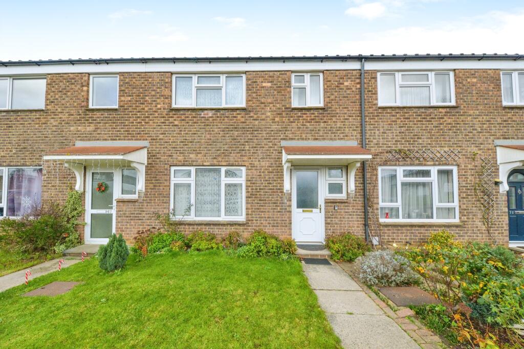 3 bedroom terraced house for sale in Winston Crescent, Biggleswade, SG18