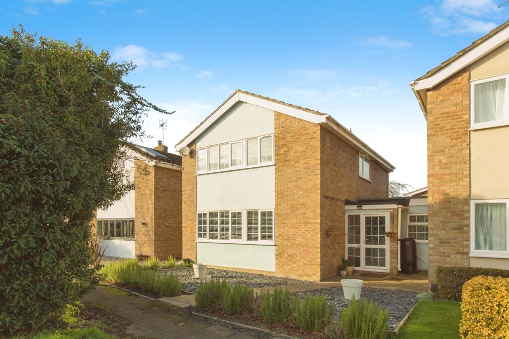 Main image of property: Flambards Close, Royston, SG8